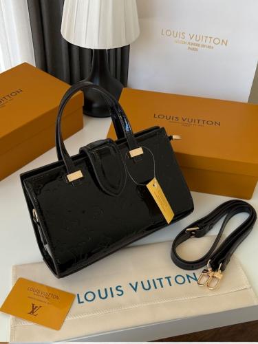 شنطة لويس فيتون _ أسود