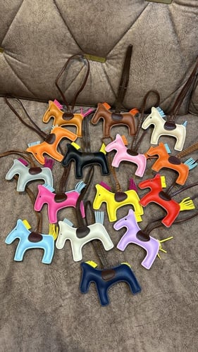 شنطة هرمز _ بني محروق ( حجم وسط )