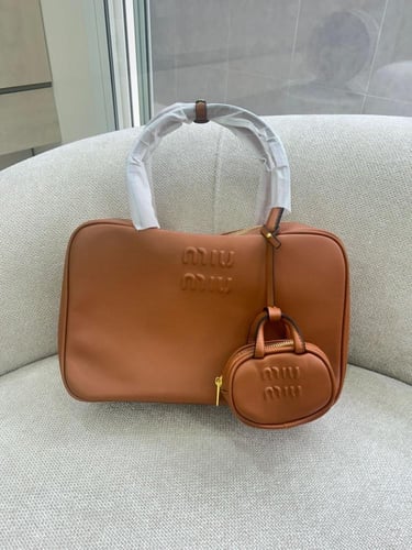 شنطة ميو ميو _ جملي (حجم كبير)