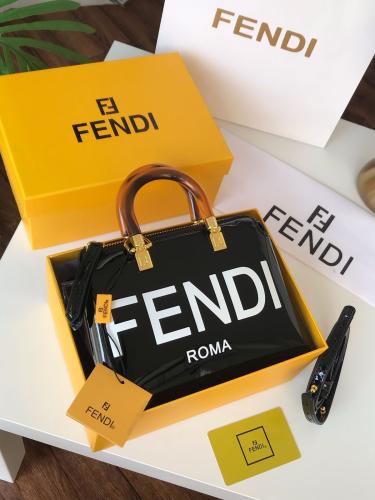 شنطة فندي _ أسود ( حجم صغير)