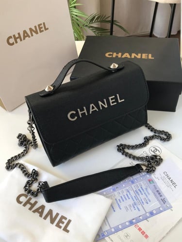 شنطة شانيل _ فضي