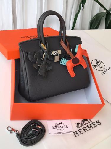 شنطة هرمز _ رمادي (حجم وسط)