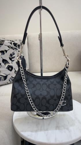 شنطة كوتش _ أسود فضي