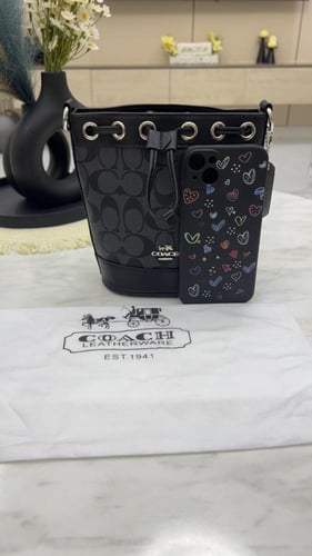 شنطة كوتش _ أسود