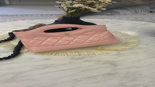 شنطة شانيل _ وردي ( سير ثابت)