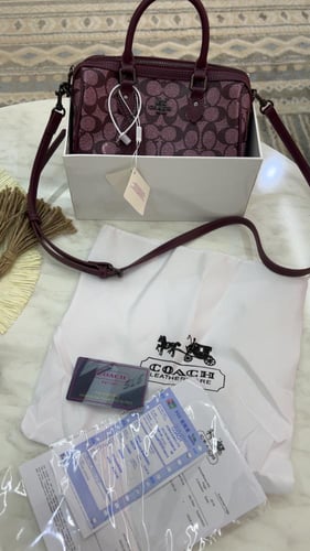 شنطة كوتش _ عنابي