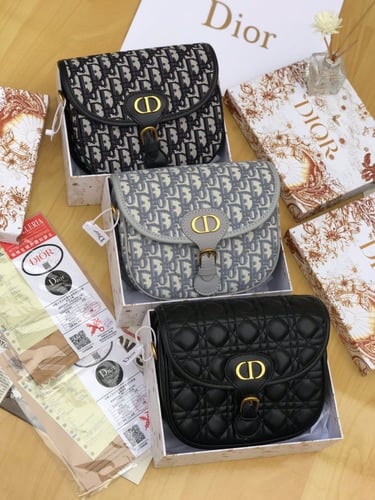 شنطة ديور قماش _رصاصي