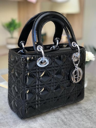 شنطة ديور جلد _أسود (حجم وسط) فضي