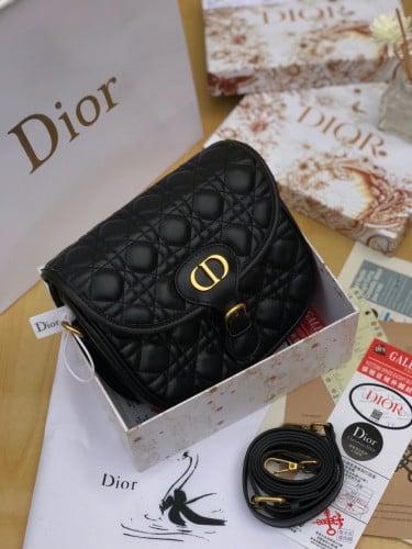 شنطة ديور جلد _أسود