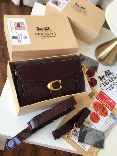 شنطة كوتش _ عنابي لمعه(حجم صغير)