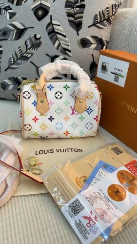 شنطة لويس فيتون _ أبيض