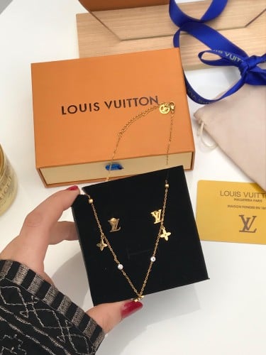 سلسال لويس فيتون كرستال مع جميع الملحقات