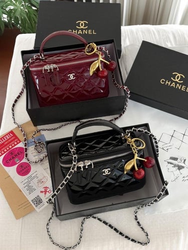 شنطة شانيل _ أسود لمعه ( حجم صغير)