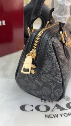 شنطة كوتش _ أسود