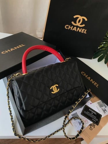 شنطه شانيل _ أسود ممسك أحمر( حجم وسط )