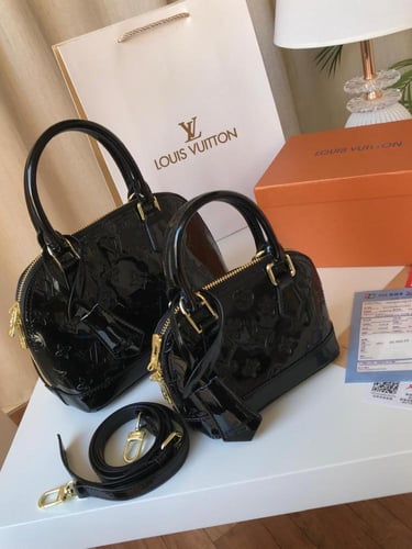 شنطة لويس فيتون _ أسود ( حجم صغير)