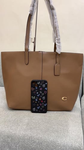 شنطة كوتش _ أبيض ( اوف وايت)