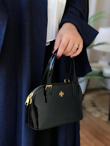 شنطة توري بورش _ أسود لمعه (حجم صغير)