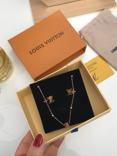 سلسال لويس فيتون مع جميع الملحقات