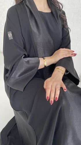 عباية كلوش مع لامية اسود