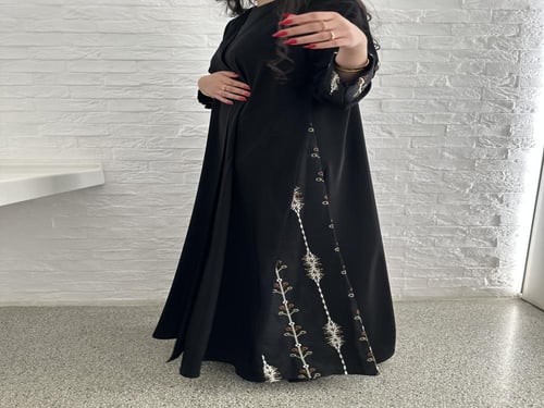 نص كلوش مع لينن رايون مطرز