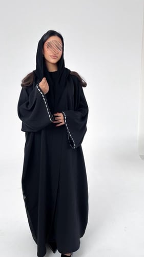 بشت مزين من الخلف بلينن رايون مطرز