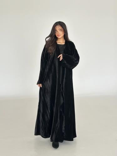 عبايه كلوش من المخمل المكسر