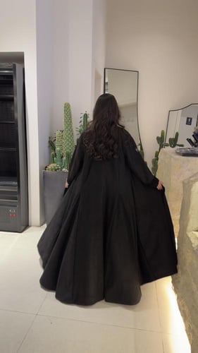 شامواه نص كلوش مزين بالصوف صنع يدوي