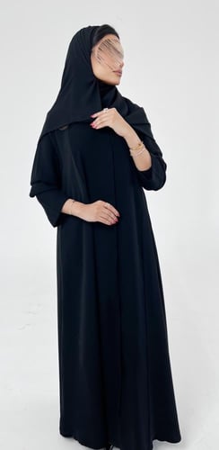 عبايه كلوش أنيقة مقفلة من الأمام