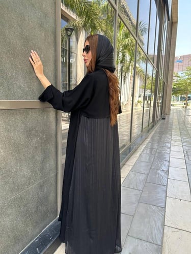 نص كلوش مع شيفون من الخلف