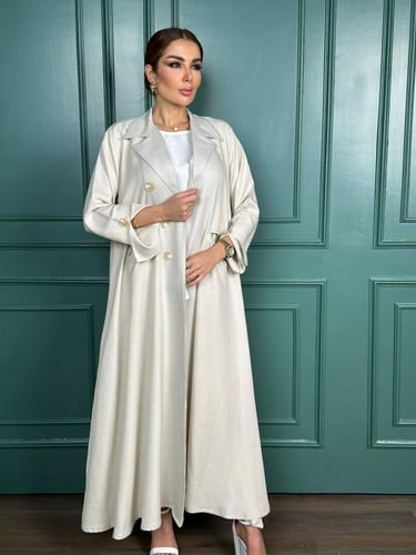 بليزر نص كلوش مع فتحة من الخلف