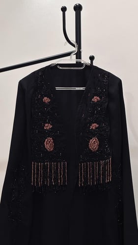 كييب عبايه شك مع هدب