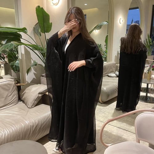 بشت سهرة مع كريستال أسود