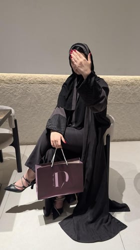 حرير مغسول نص كلوش مزينه الاكمام بخامة التايقر