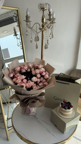 سلسال مع ورد وكيك