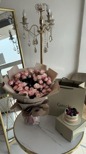 سلسال مع ورد وكيك