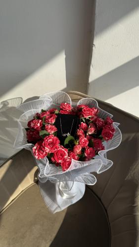 سلسال مع ورد