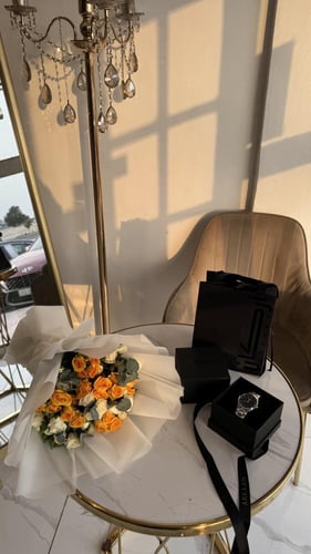 ساعه رجالية مع بوكية ورد