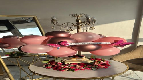 استاند الغيمة الورديه