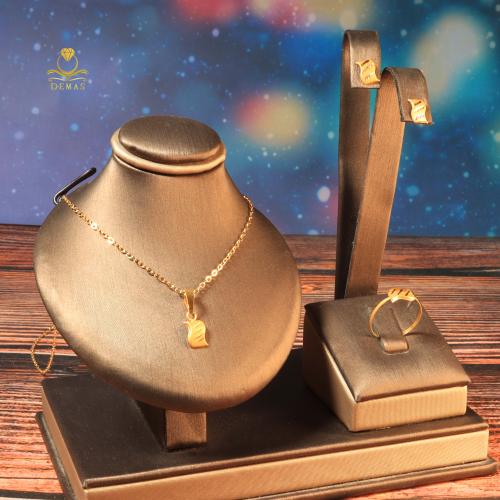 طقم ناعم ذهب صافي عيار 18