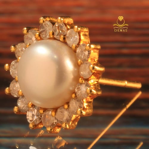حلق ألماس أصلي مع فص لؤلؤ ذهب عيار 18