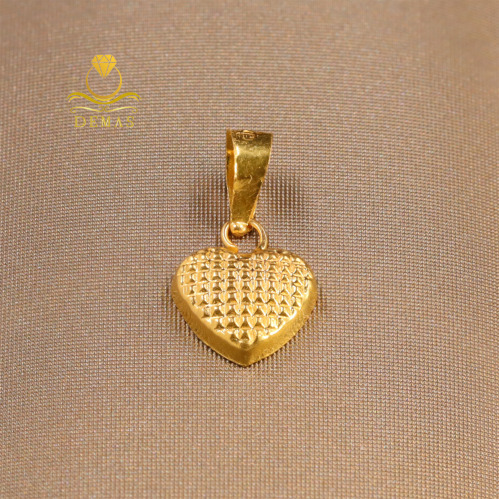 تعليقة قلب عيار 18