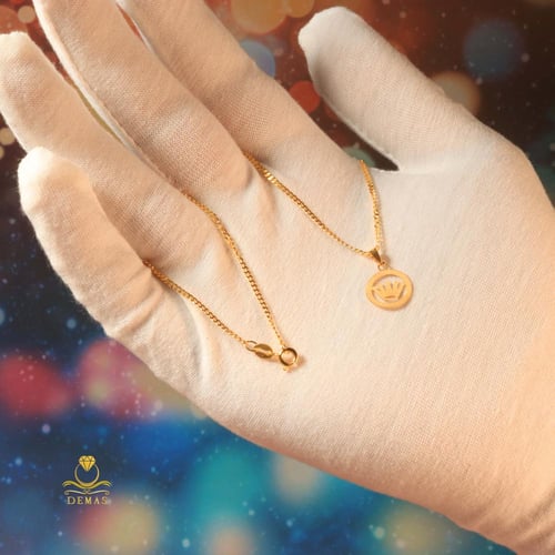 قلادة ناعمة تصميم مميز ذهب صافي عيار 18