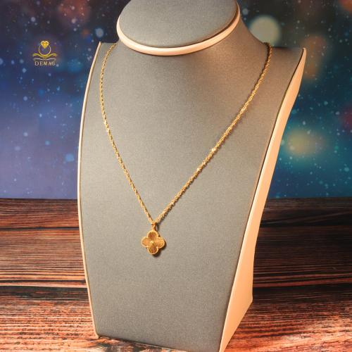 قلادة فانكليف ذهب صافي عيار 18