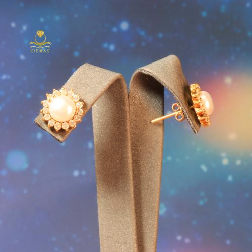 حلق ألماس أصلي مع فص لؤلؤ ذهب عيار 18