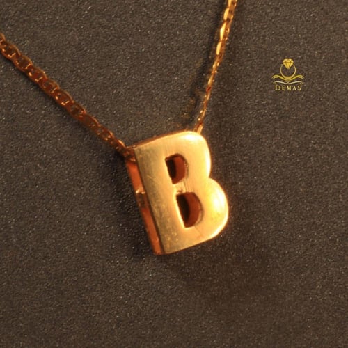 قلادة ذهب أحرف عيار 18