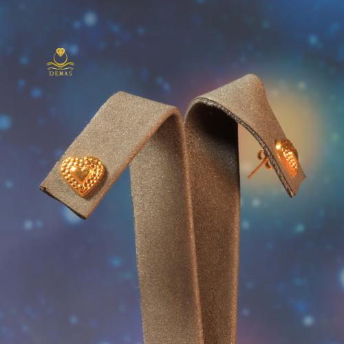 حلق ناعم قلب ذهب صافي عيار 18