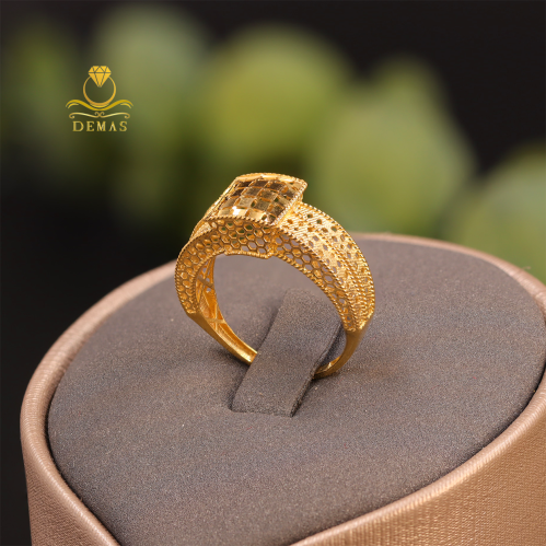 خاتم عيار 18