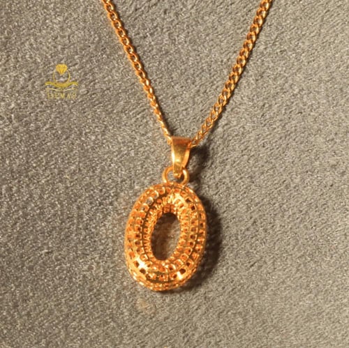 قلادة تصميم مميز ذهب صافي عيار 21