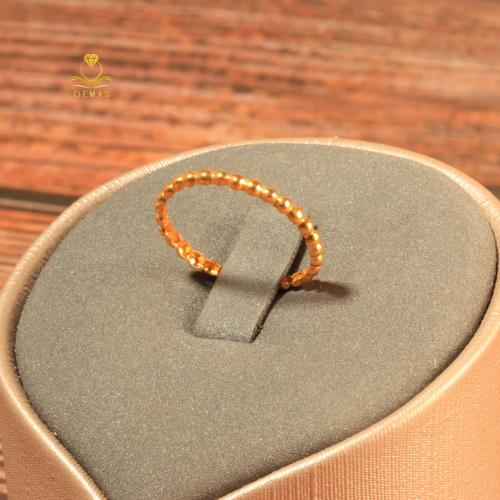 خاتم ذهب تصميم كرات ناعم عيار 18